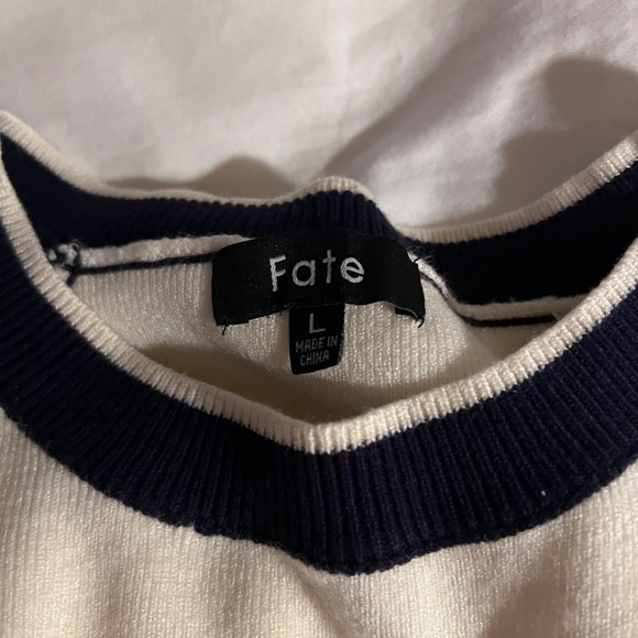 Sweater - Picture 2 of 3